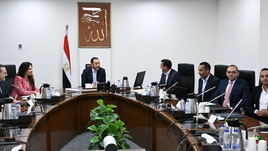 Egypt's Prime Minister receives Qatar Diar's CEO